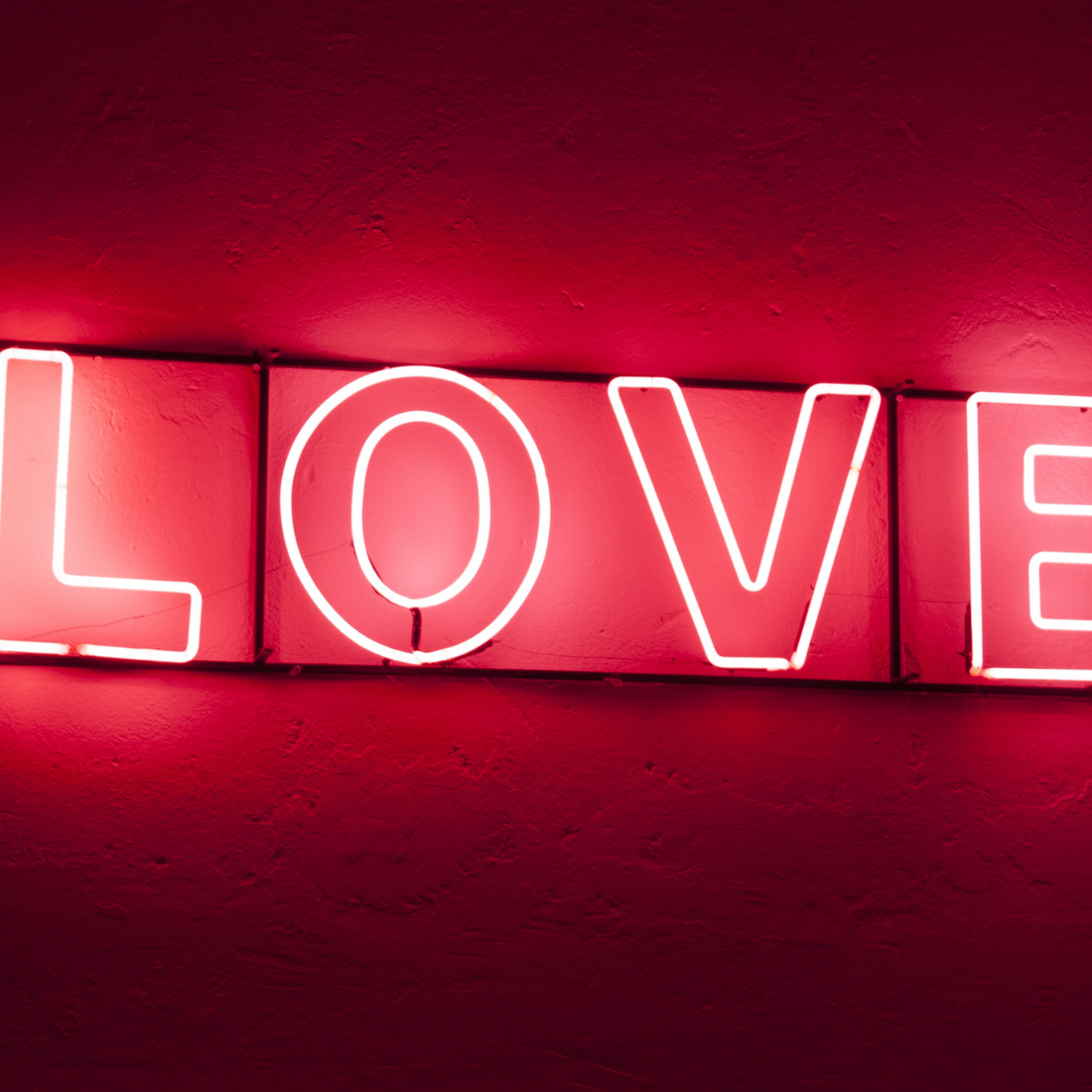 Incorporate Custom LED Neon Signs On Your Wedding Day