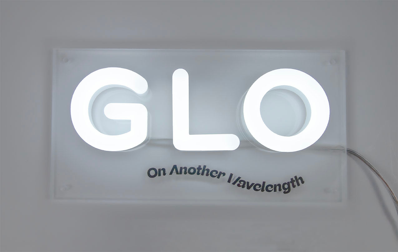 GLO LED with uv background